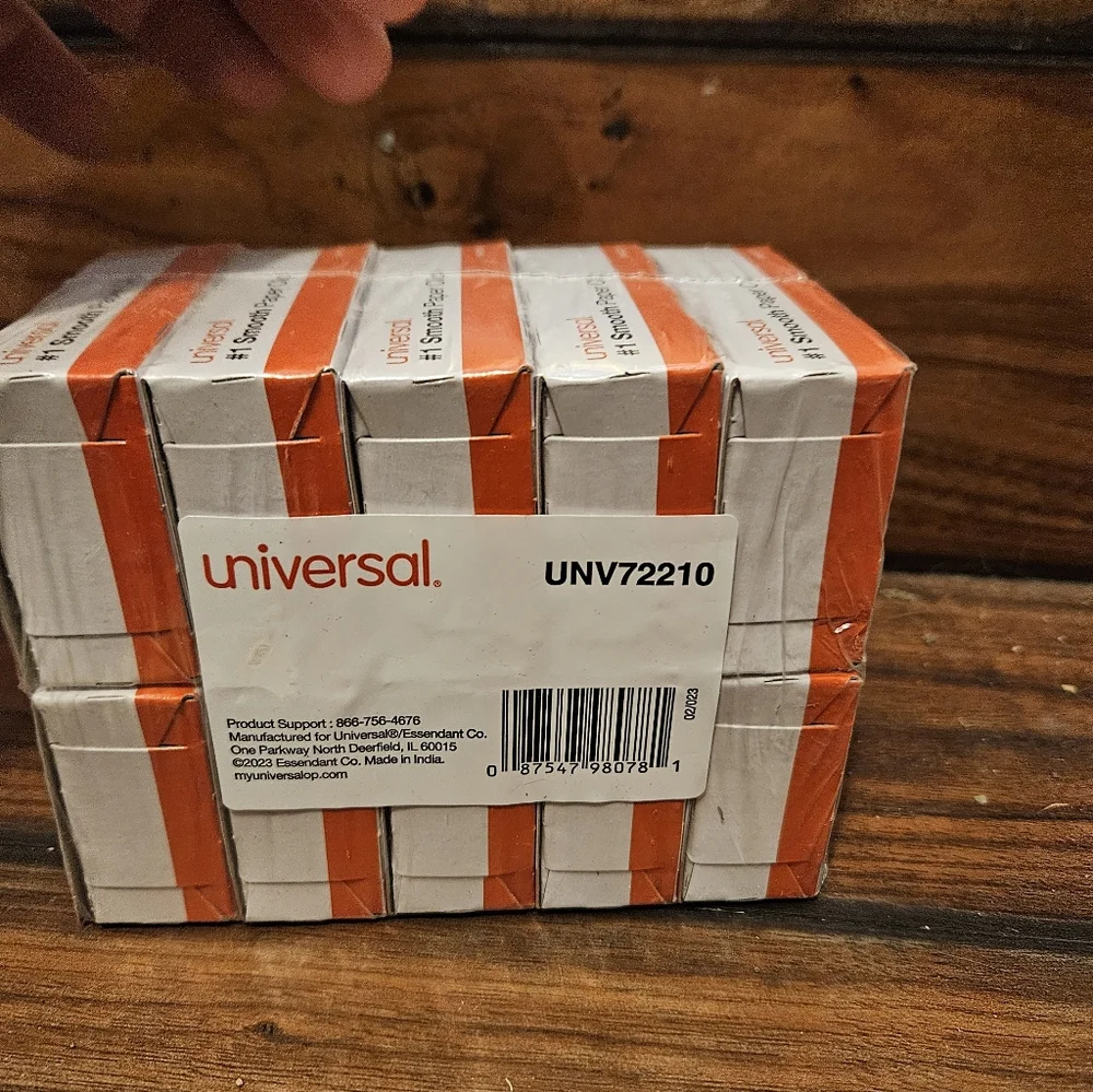 Universal UNV72210 #1 Smooth Wire Paper Clips 100 Boxes of 100- 10,000 Clips